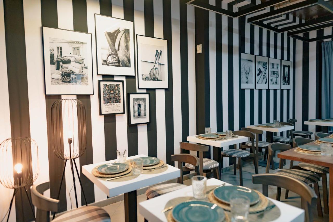 The Little Corner B&B Valencia Bagian luar foto