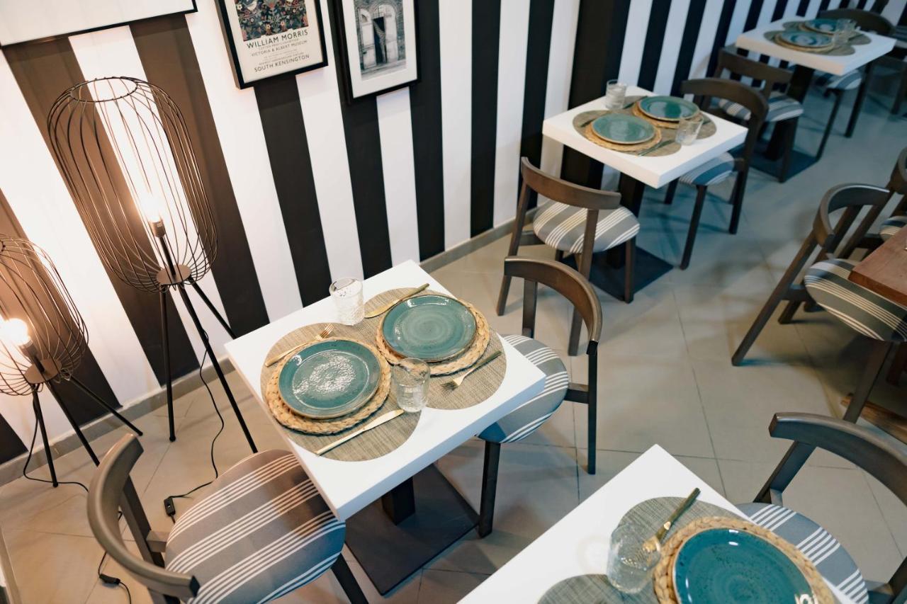 The Little Corner B&B Valencia Bagian luar foto