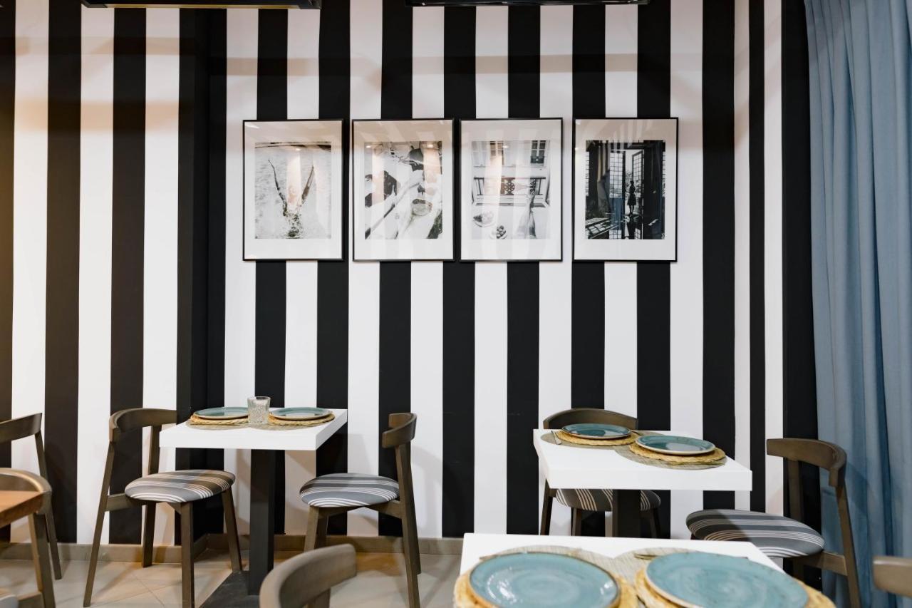 The Little Corner B&B Valencia Bagian luar foto