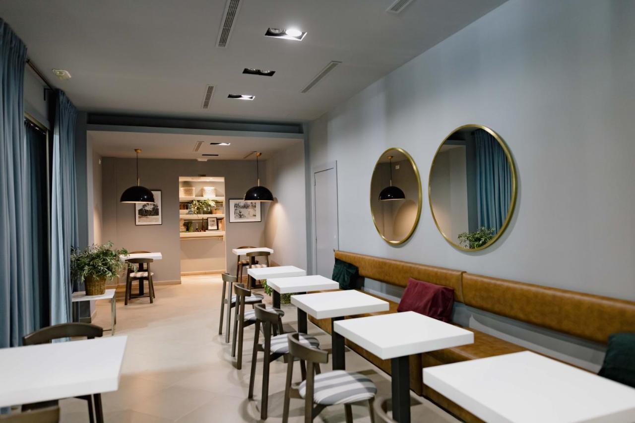 The Little Corner B&B Valencia Bagian luar foto
