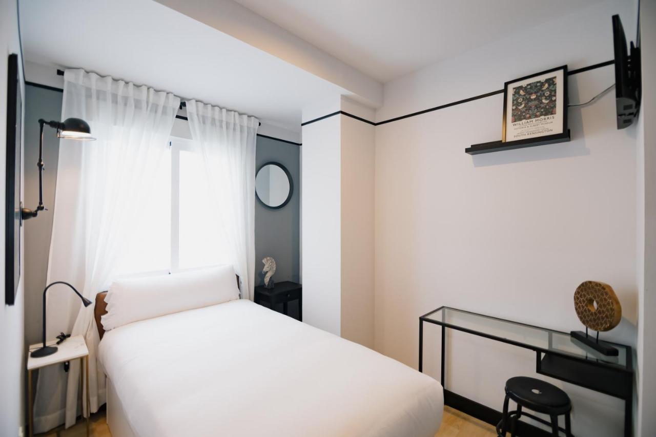 The Little Corner B&B Valencia Bagian luar foto