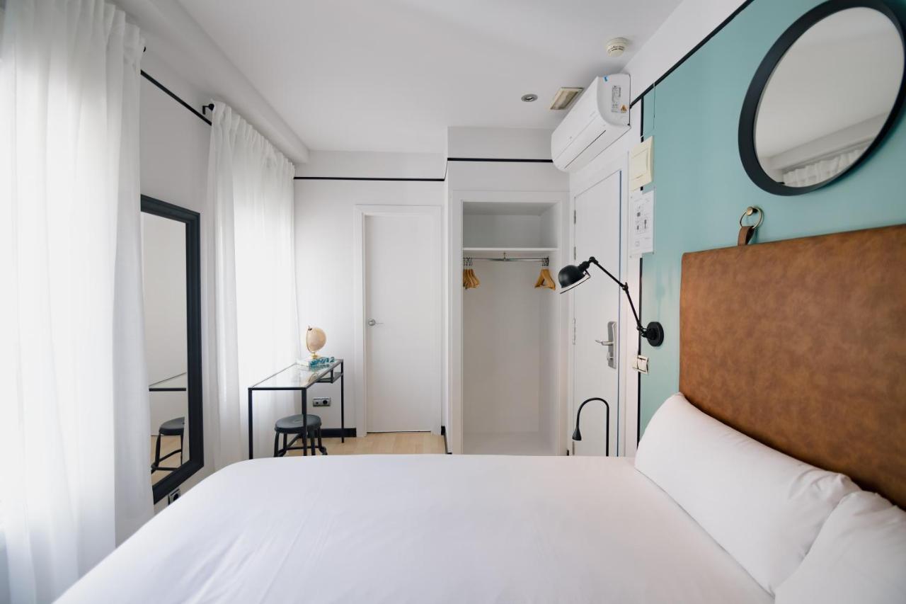 The Little Corner B&B Valencia Bagian luar foto
