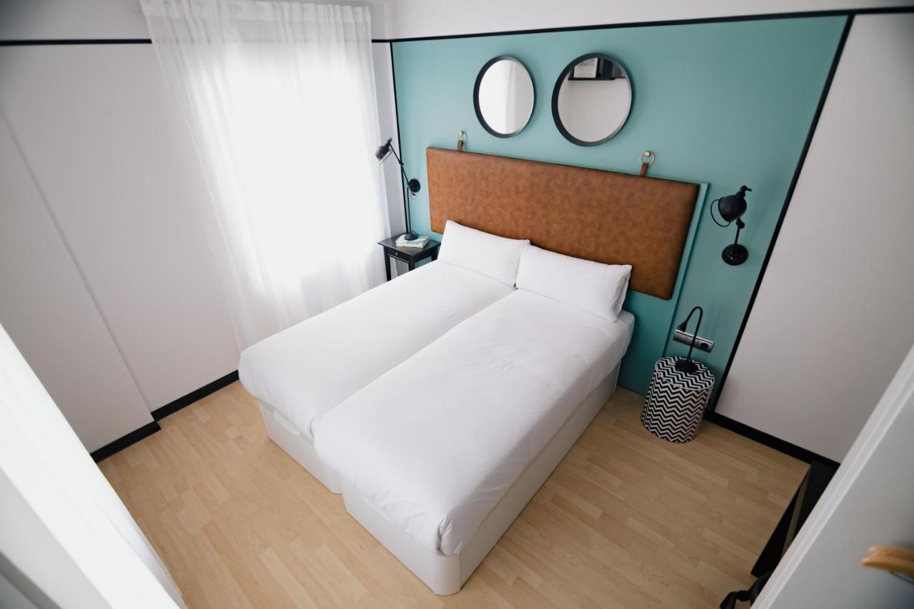 The Little Corner B&B Valencia Bagian luar foto
