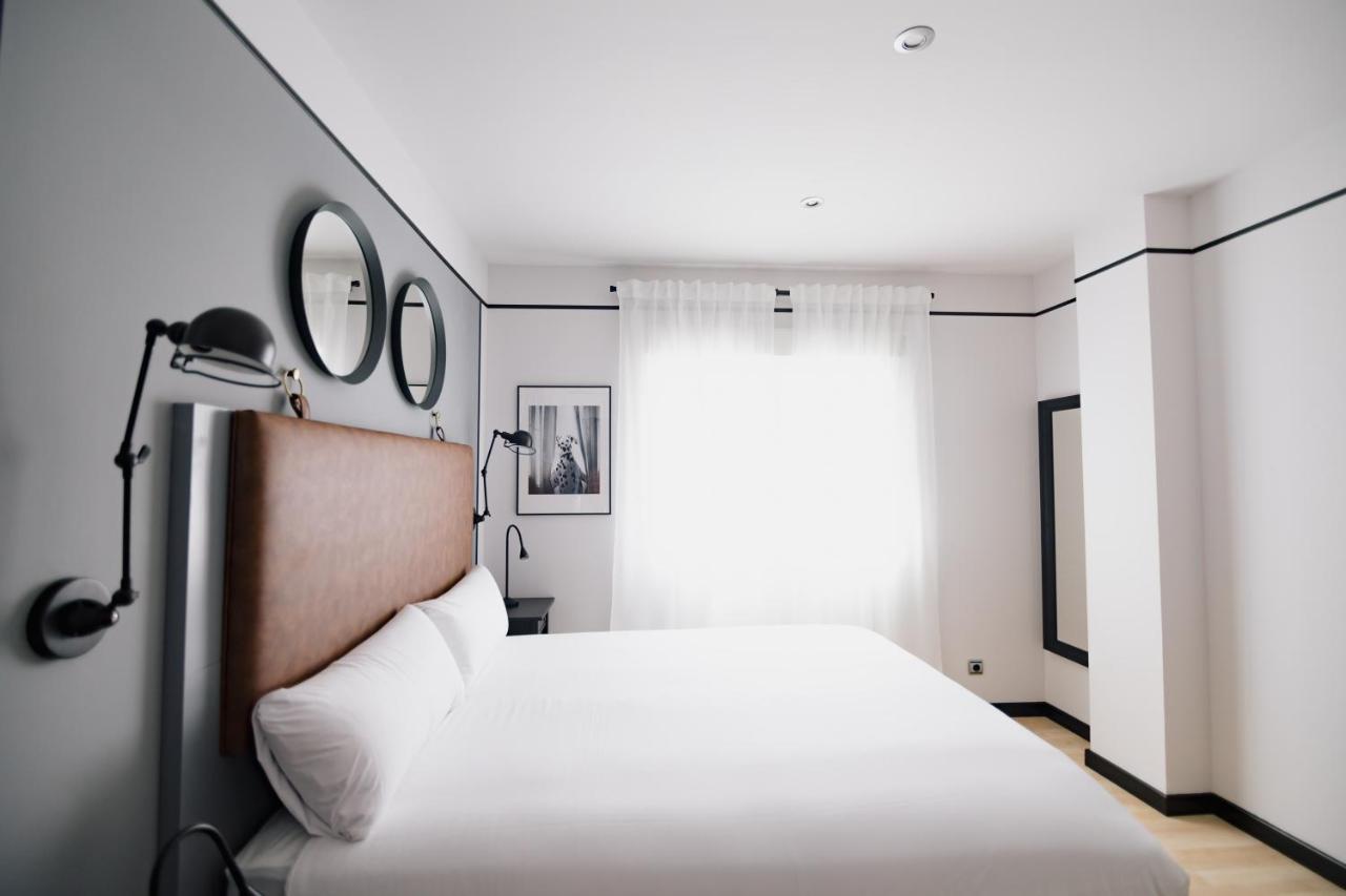 The Little Corner B&B Valencia Bagian luar foto