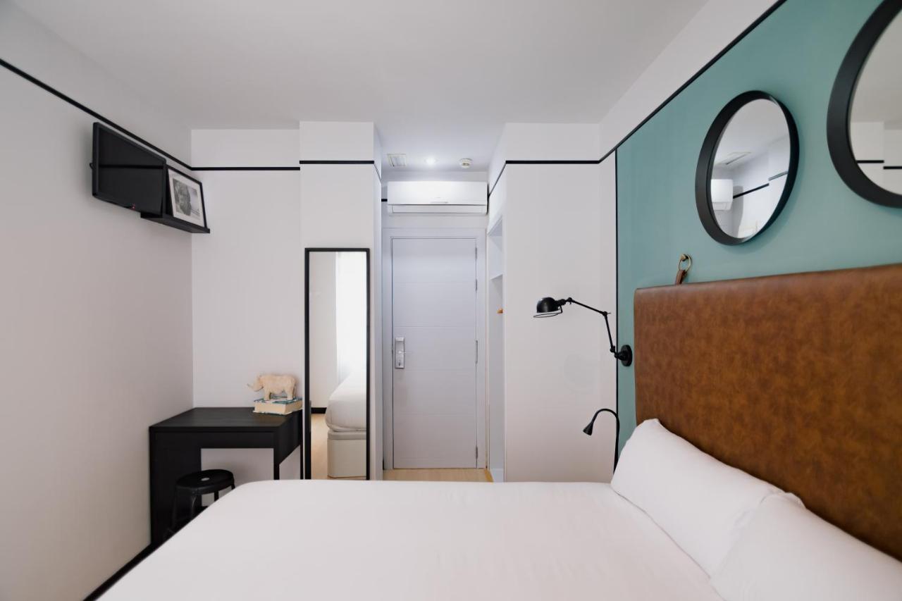 The Little Corner B&B Valencia Bagian luar foto