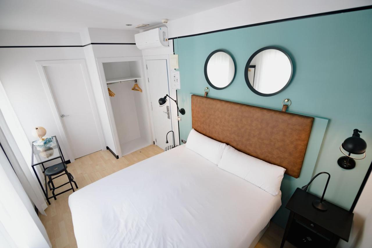 The Little Corner B&B Valencia Bagian luar foto