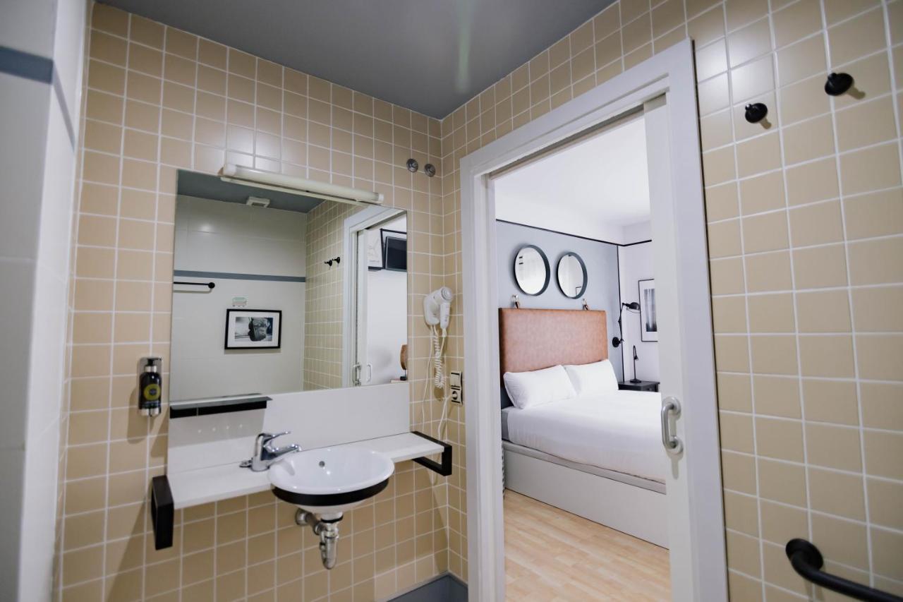 The Little Corner B&B Valencia Bagian luar foto