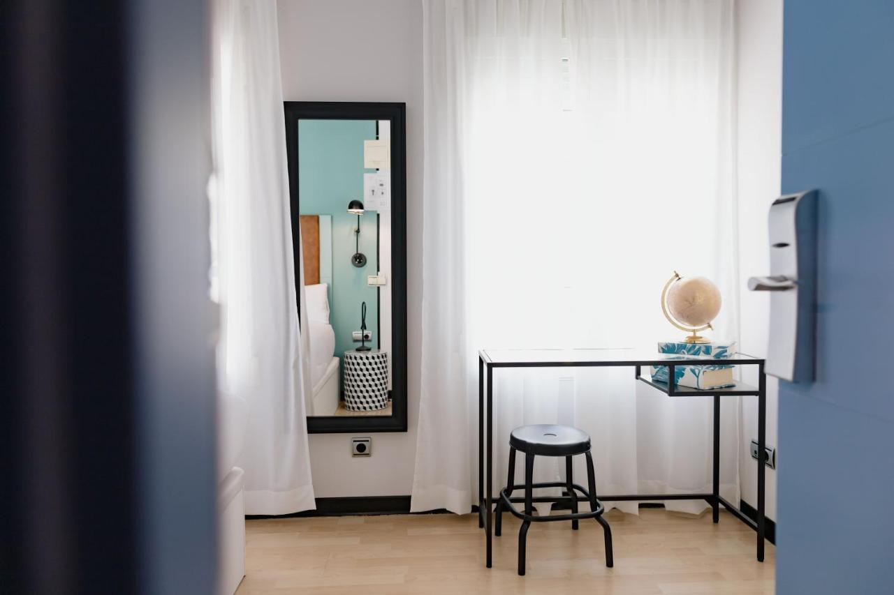The Little Corner B&B Valencia Bagian luar foto