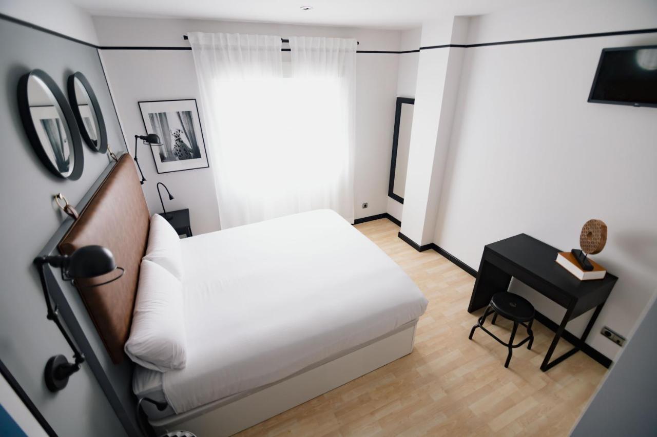 The Little Corner B&B Valencia Bagian luar foto